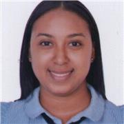 Profesora de lengua castellana imparte clases a niños